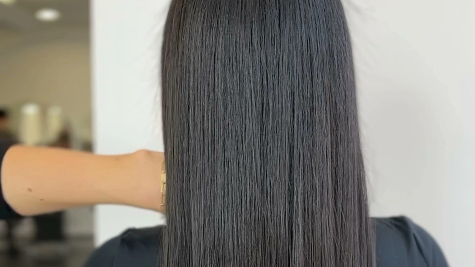 Wygładzanie i prostowanie włosów keratyną w PRIVE Beauty & Hair Gdańsk