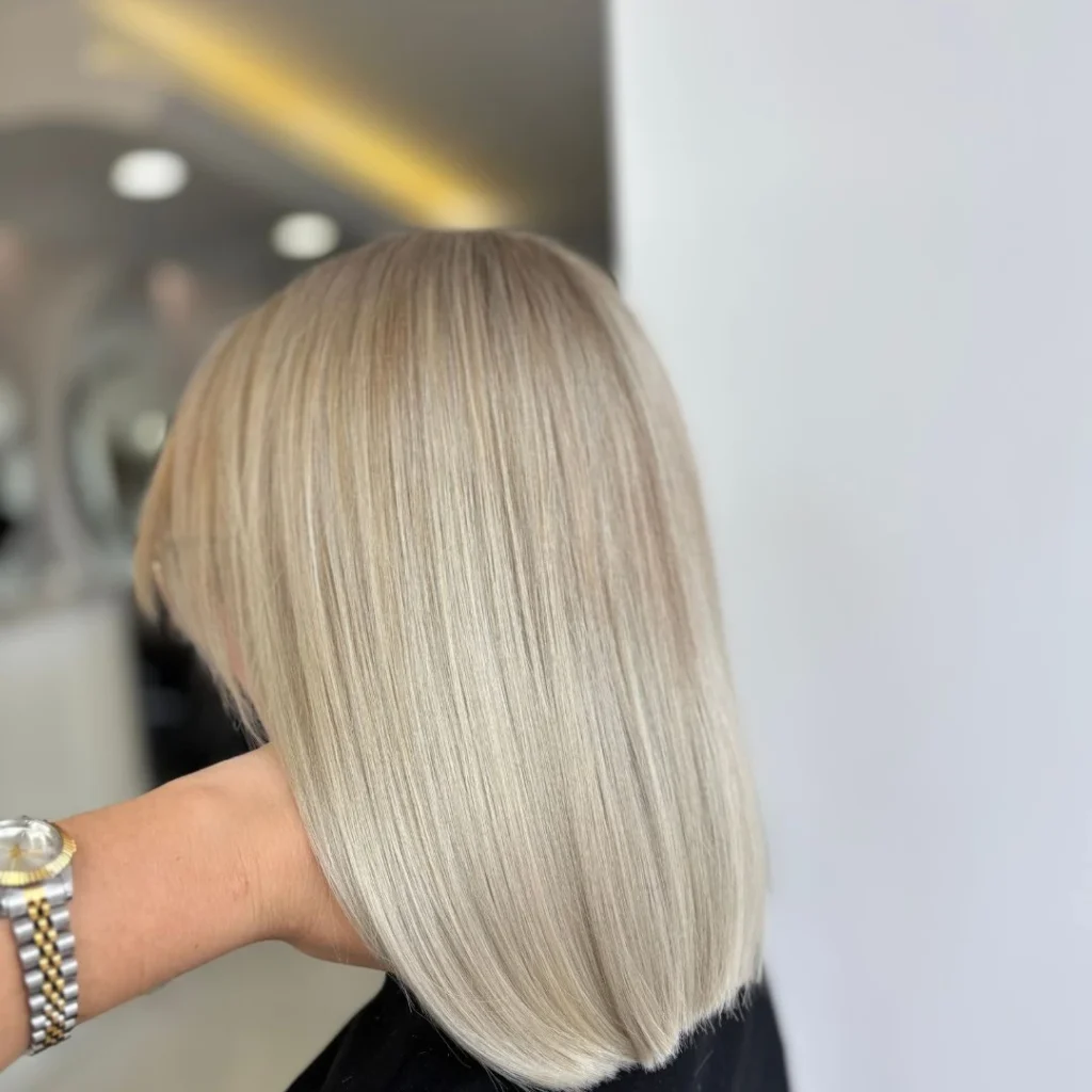 Rekonstrukcja włosów – zdrowe i lśniące włosy po zabiegu w PRIVE Beauty & Hair Gdańsk